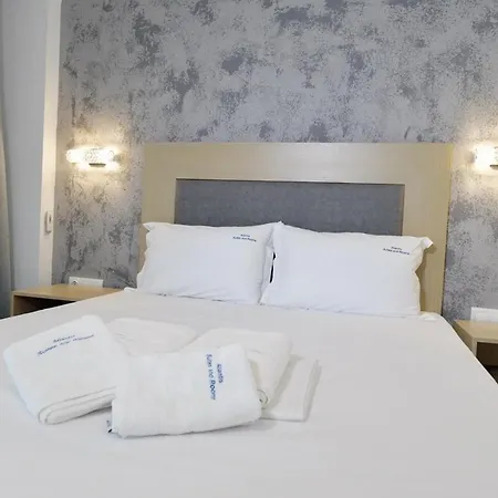 Atlantis And 3* Nikiti (Sithonia)