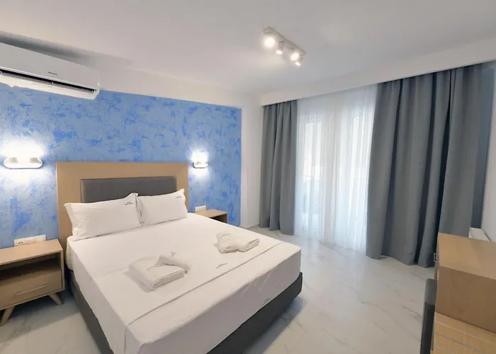 Atlantis And Apartahotel Nikiti (Sithonia)