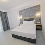 Atlantis And Lejlighedshotel